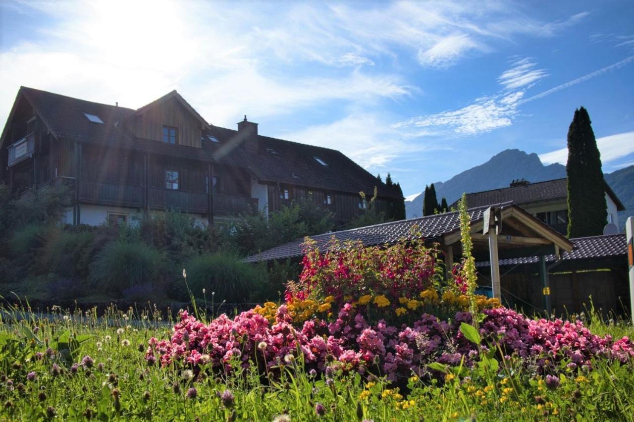 Gaestehaus Hoefler Apartment Bayerisch Gmain Exterior photo